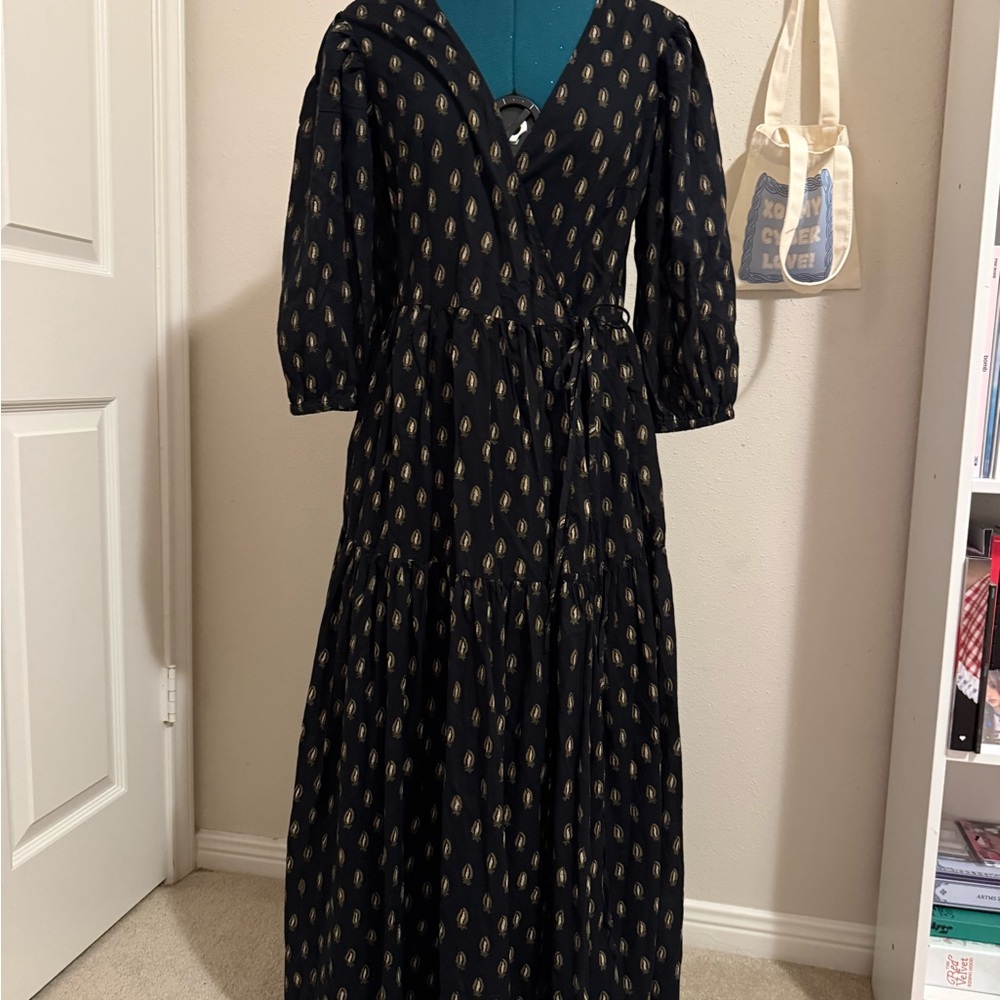 Banana Republic Navy and Gold Patterned Long Sleeve Dress
